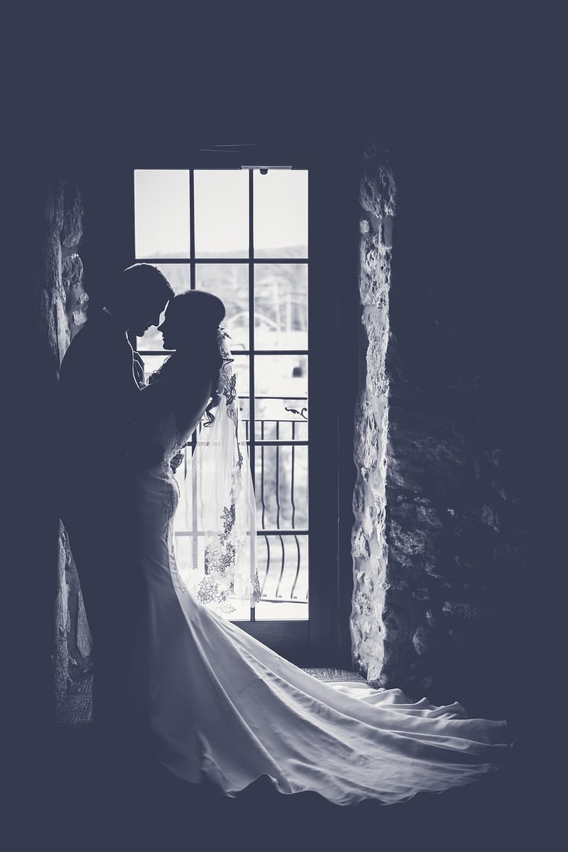 Sophisticated Minimalism Bride